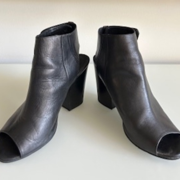 RUDSAK Black Leather Peep-Toe Sling Back Sandal - size 38 - Picture 3 of 4